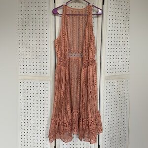 Cato Lace Sleeveless Vest - Rust